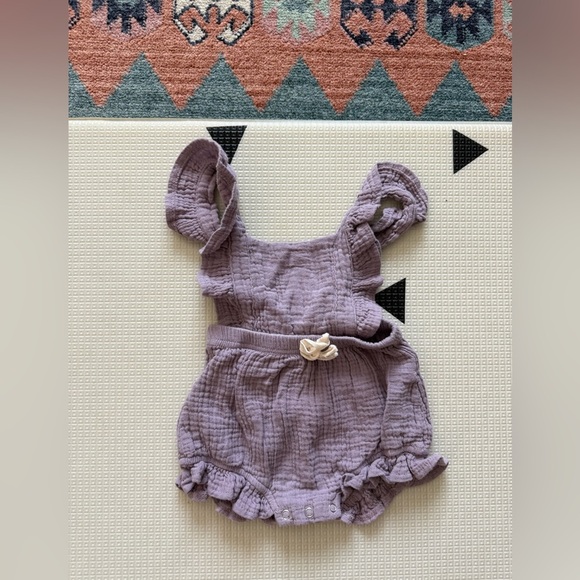 Boutique|Baby girl pastel lavender Ruffled Romper,gauze cotton•Boho beachy style - Picture 1 of 5